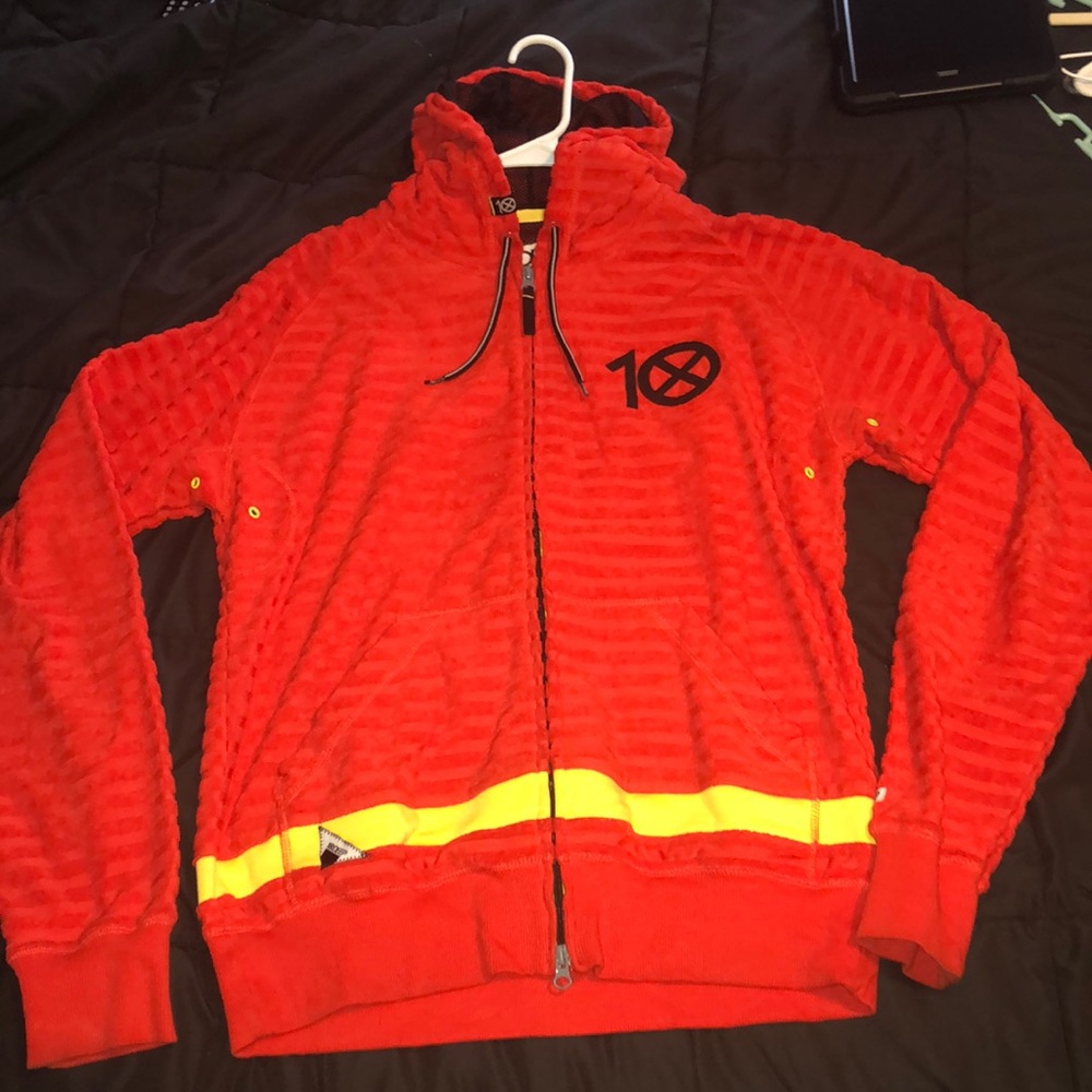 MENS 10 deep zip up sweater